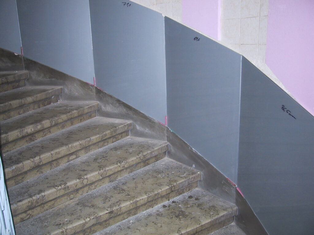 6-Metallbau Krebs - Stiegenhaus-Verblechung