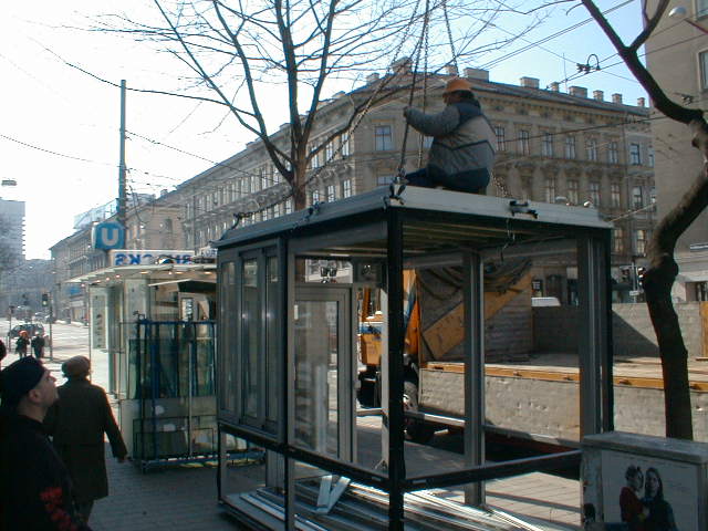 8-Metallbau-Krebs-Kiosk-Transport